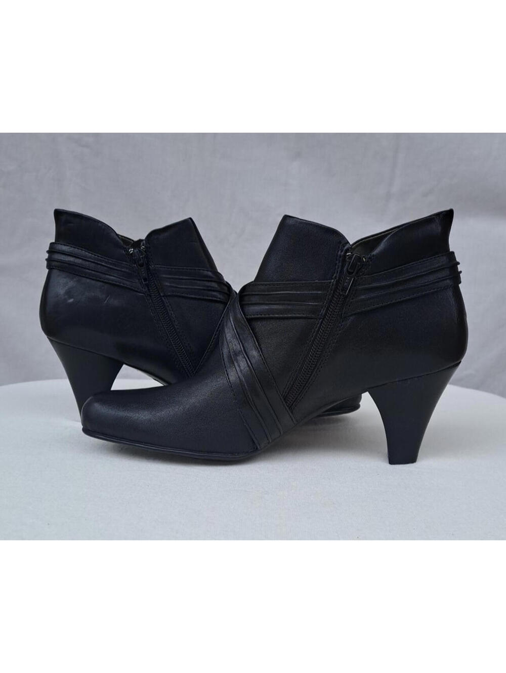 Born Black Leather Ankle Boots Size 11 'Biddy' Zip Booties NWT